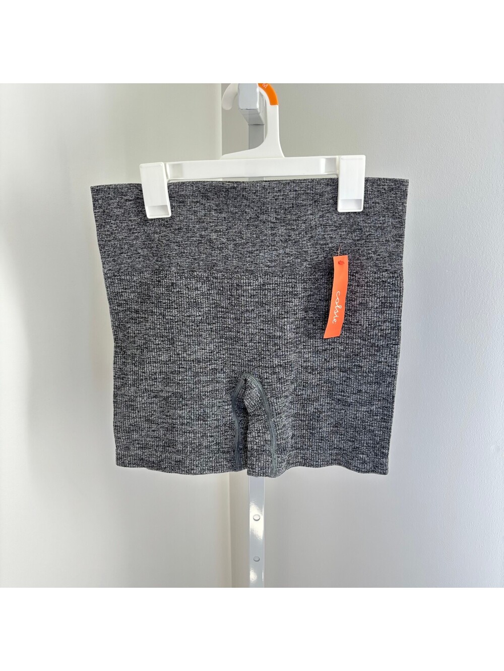 Colsie NWT Women's Gray Seamless Ribbed Bike Shorts High Rise Waistband Size M